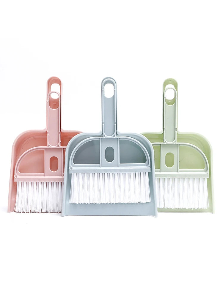 Mini Broom & Dustpan Set for Small Pets – Cleaning Tools for Cat, Rabbit, Hamster, Guinea Pig, and More