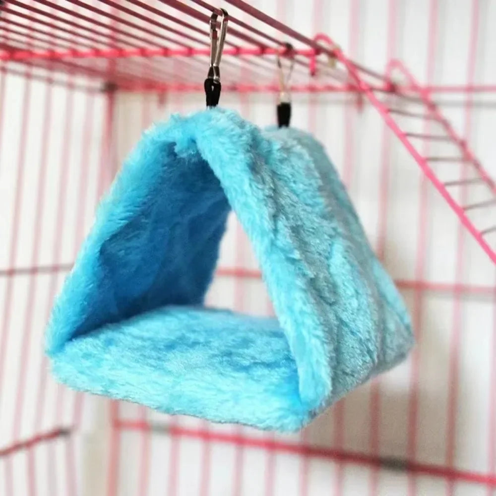 Cozy Bird Hammock Hut – Plush Warm Triangular Nest for Parrots & Small Birds