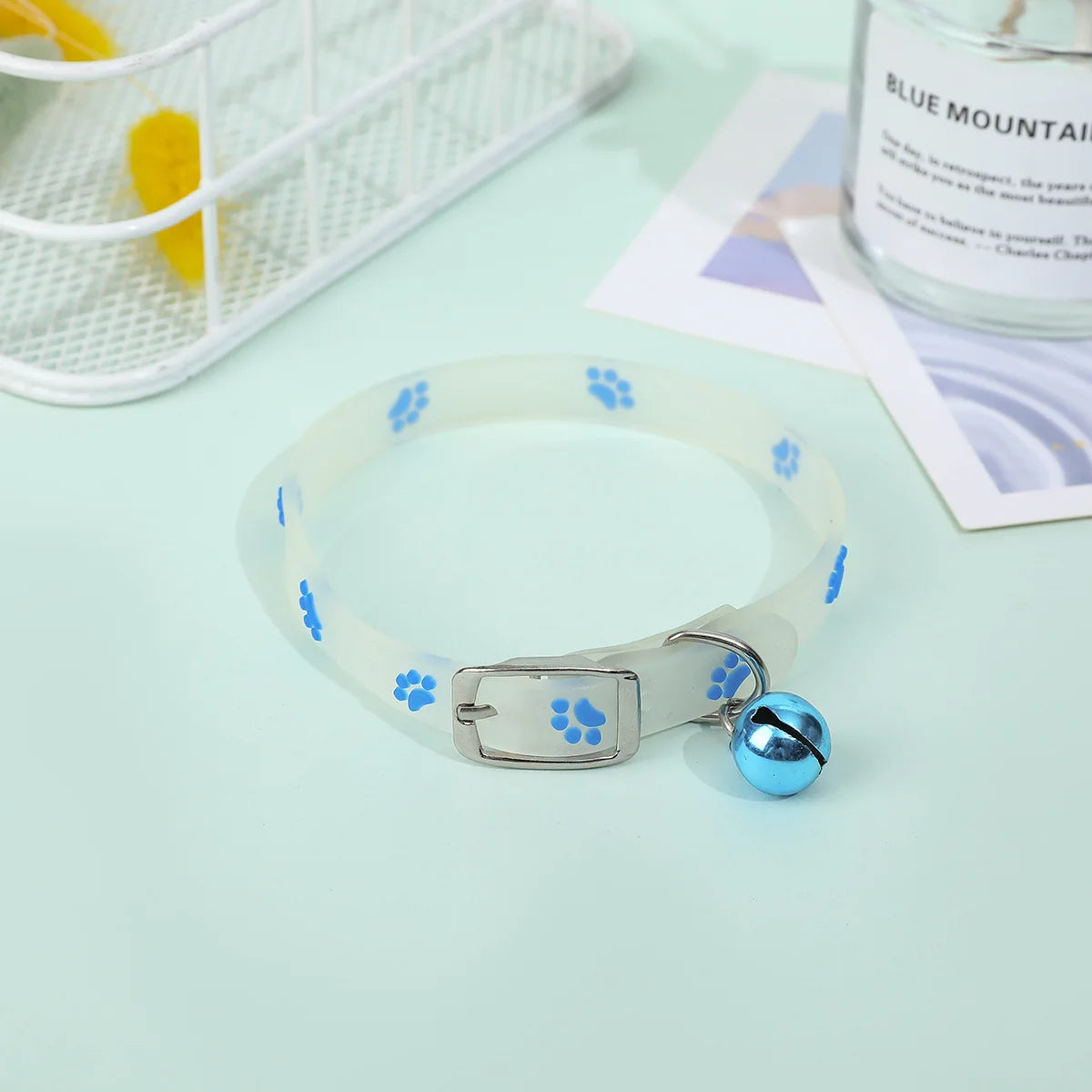 Reflective & Luminous Silicone Cat Collar with Bell – Anti-Loss Fluorescent Cat Accessories