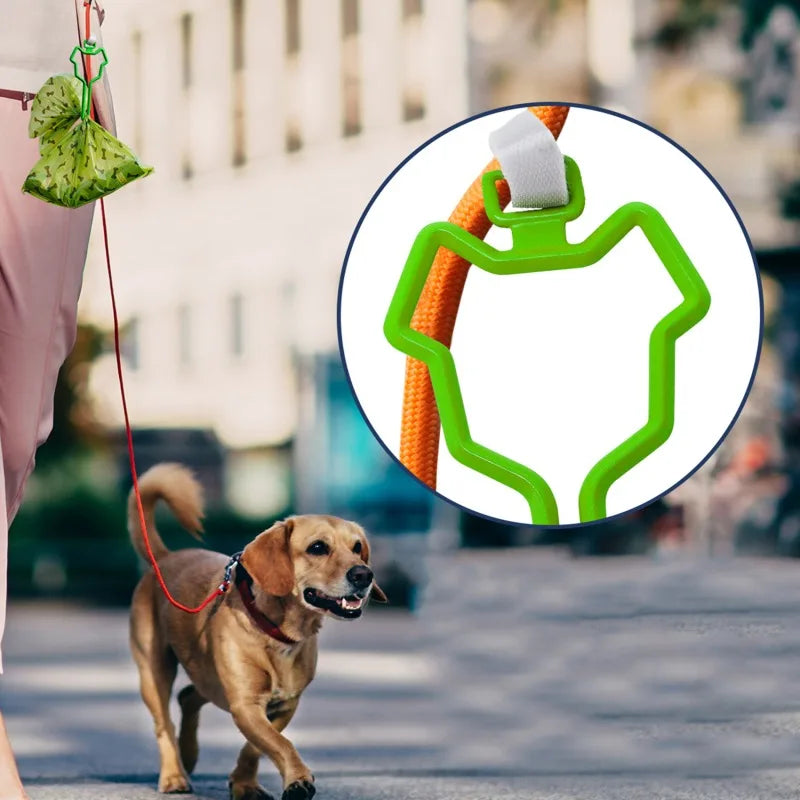 Hands-Free Dog Poop Bag Clip – Lightweight, Durable & Easy to Use