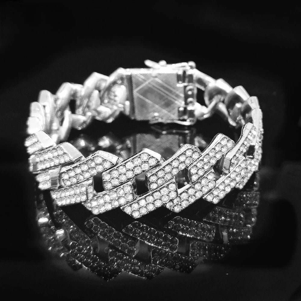 Luxury Cuban Chain Dog Collar with Rhinestones – 20mm Metal Bling Collar for Medium & Large Dogs