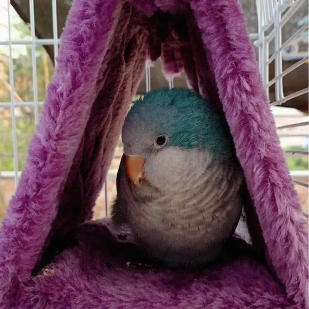 Cozy Bird Hammock Hut – Plush Warm Triangular Nest for Parrots & Small Birds