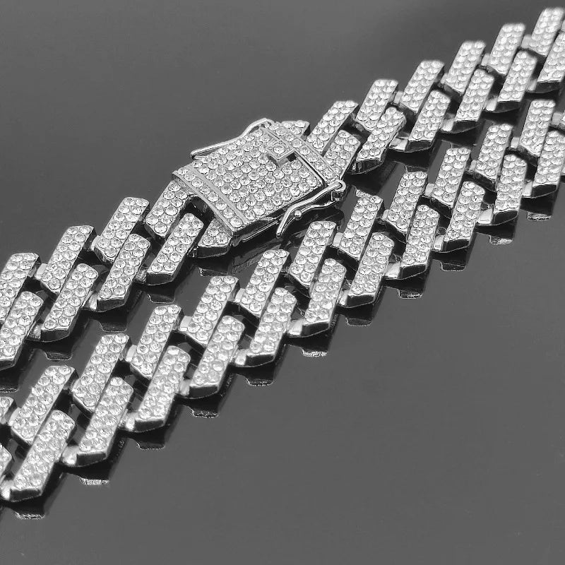 Luxury Cuban Chain Dog Collar with Rhinestones – 20mm Metal Bling Collar for Medium & Large Dogs