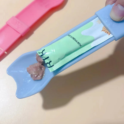 🐱 Cat Strip Squeeze Spoon – Easy Feeder for Lickable Wet Treats & Liquid Snacks